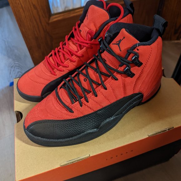 Jordan 12 reverse flu game - Picture 2 of 4